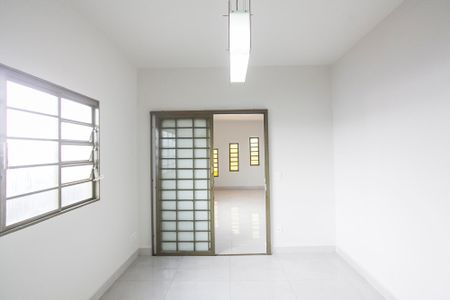 Casa para alugar com 70m², 3 quartos e 1 vaga Casa para alugar com 70m², 3 quartos e 1 vagaSala de Jantar