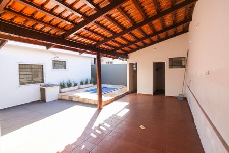 Casa para alugar com 70m², 3 quartos e 1 vaga Casa para alugar com 70m², 3 quartos e 1 vagaÁrea Externa