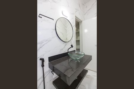Casa para alugar com 70m², 3 quartos e 1 vaga Casa para alugar com 70m², 3 quartos e 1 vagaBanheiro da Suite