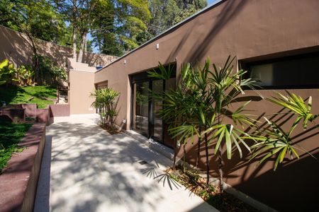 Casa para alugar com 462m², 3 quartos e 4 vagasQuintal