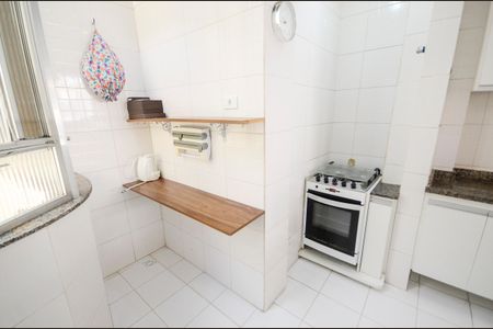 Apartamento à venda com 60m², 2 quartos e sem vagaCozinha