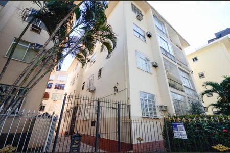 Apartamento à venda com 60m², 2 quartos e sem vagaFachada
