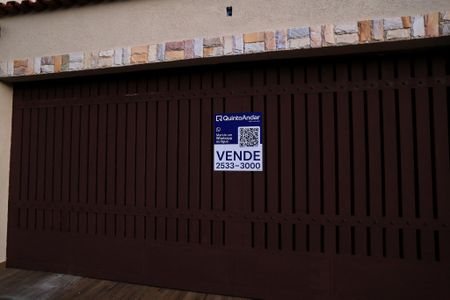 Casa à venda com 579m², 6 quartos e 10 vagasFachada