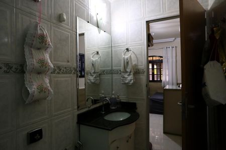 Casa à venda com 579m², 6 quartos e 10 vagasBanheiro da Suíte 1