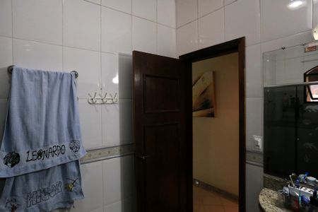 Casa à venda com 579m², 6 quartos e 10 vagasBanheiro 2