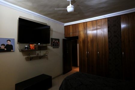 Casa à venda com 579m², 6 quartos e 10 vagasQuarto 3