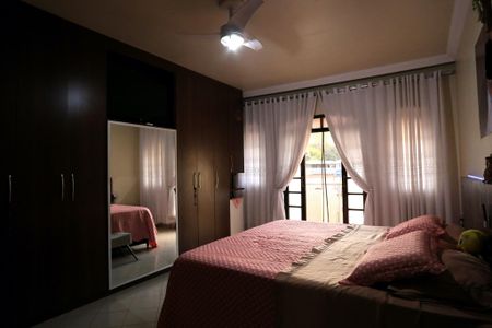 Casa à venda com 579m², 6 quartos e 10 vagasSuíte 2