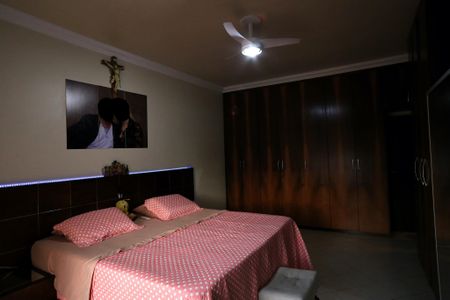 Casa à venda com 579m², 6 quartos e 10 vagasSuíte 2