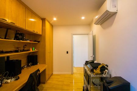 Apartamento para alugar com 191m², 4 quartos e 3 vagasEscritório