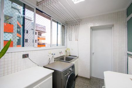 Apartamento para alugar com 191m², 4 quartos e 3 vagasÁrea de Serviço