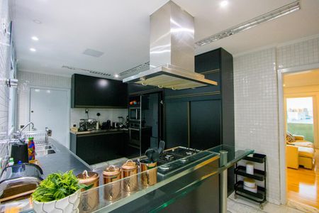 Apartamento para alugar com 191m², 4 quartos e 3 vagasCozinha