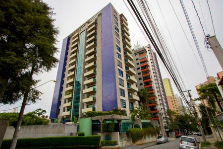 Apartamento para alugar com 191m², 4 quartos e 3 vagasFachada