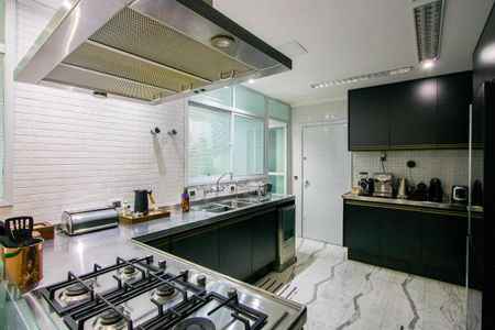 Apartamento para alugar com 191m², 4 quartos e 3 vagasCozinha