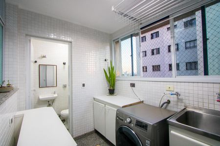 Apartamento para alugar com 191m², 4 quartos e 3 vagasÁrea de Serviço