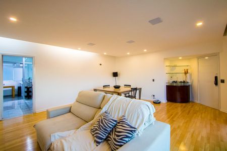 Apartamento para alugar com 191m², 4 quartos e 3 vagasSala