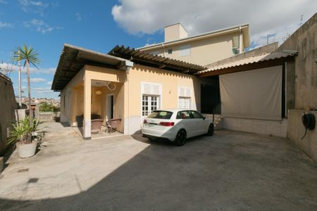 Casa à venda com 203m², 3 quartos e 4 vagasÁrea Externa