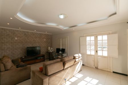 Casa à venda com 203m², 3 quartos e 4 vagasSala