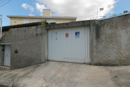Casa à venda com 203m², 3 quartos e 4 vagasFachada + Placa 