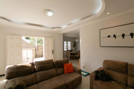 Casa à venda com 203m², 3 quartos e 4 vagasSala