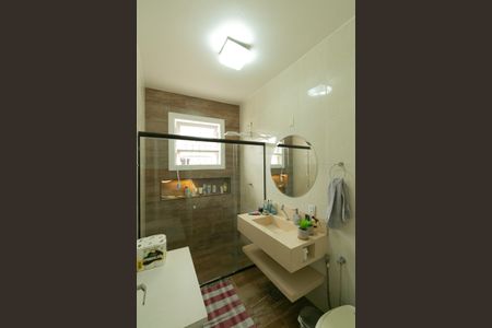 Casa à venda com 203m², 3 quartos e 4 vagasBanheiro 