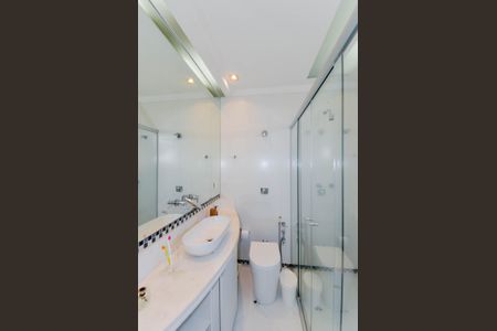 Casa à venda com 281m², 3 quartos e 4 vagas Casa à venda com 281m², 3 quartos e 4 vagasBanheiro da Suíte 1