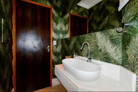 Casa à venda com 281m², 3 quartos e 4 vagas Casa à venda com 281m², 3 quartos e 4 vagasLavabo