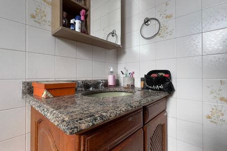Casa à venda com 146m², 3 quartos e 2 vagas Casa à venda com 146m², 3 quartos e 2 vagasBanheiro 1