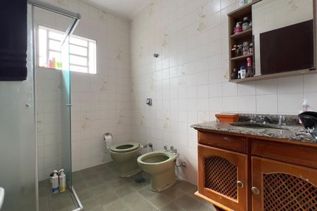 Casa à venda com 146m², 3 quartos e 2 vagas Casa à venda com 146m², 3 quartos e 2 vagasBanheiro 1