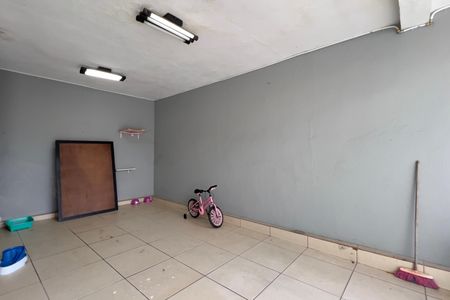 Casa à venda com 146m², 3 quartos e 2 vagas Casa à venda com 146m², 3 quartos e 2 vagasGaragem