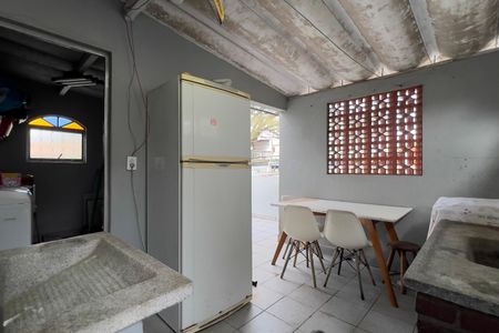 Casa à venda com 146m², 3 quartos e 2 vagas Casa à venda com 146m², 3 quartos e 2 vagasÁrea externa