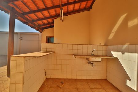 Casa para alugar com 242m², 4 quartos e 2 vagasÁrea comum