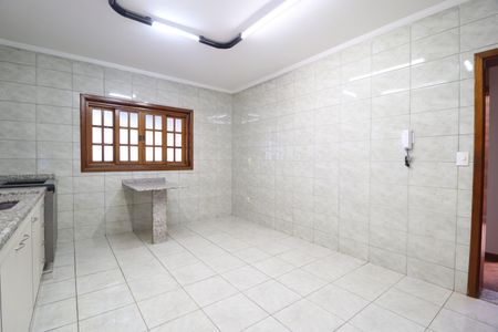 Casa para alugar com 242m², 4 quartos e 2 vagasCozinha