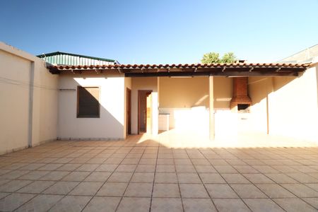 Casa para alugar com 242m², 4 quartos e 2 vagasÁrea comum