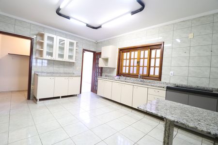 Casa para alugar com 242m², 4 quartos e 2 vagasCozinha