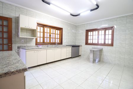 Casa para alugar com 242m², 4 quartos e 2 vagasCozinha