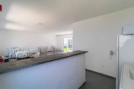Apartamento para alugar com 49m², 2 quartos e sem vaga Apartamento para alugar com 49m², 2 quartos e sem vagaÁrea comum - Salão de festas