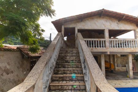 Casa à venda com 360m², 6 quartos e 4 vagasÁrea externa