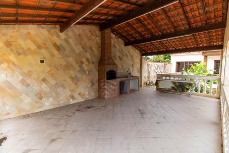 Casa à venda com 360m², 6 quartos e 4 vagasÁrea externa