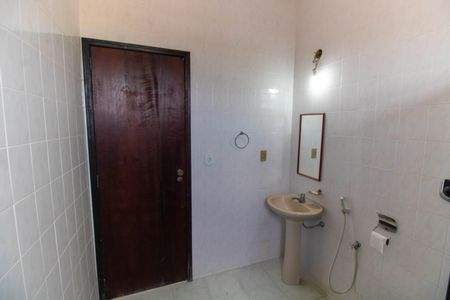 Casa à venda com 360m², 6 quartos e 4 vagasBanheiro 2
