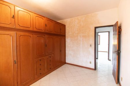 Casa à venda com 360m², 6 quartos e 4 vagasQuarto 3