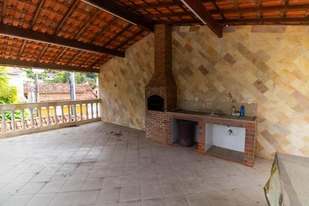 Casa à venda com 360m², 6 quartos e 4 vagasÁrea externa