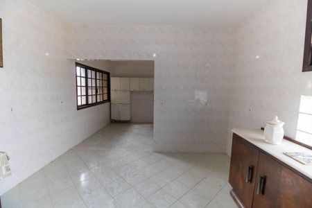 Casa à venda com 360m², 6 quartos e 4 vagasCozinha e Área de Serviço