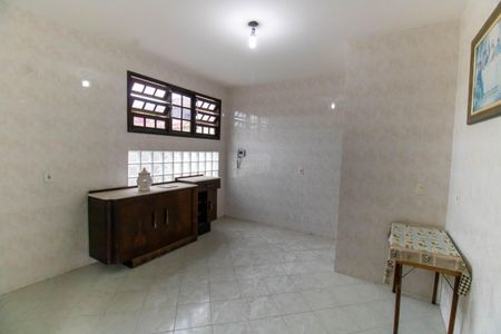 Casa à venda com 360m², 6 quartos e 4 vagasCozinha e Área de Serviço