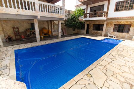 Casa à venda com 360m², 6 quartos e 4 vagasÁrea externa