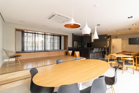 Apartamento à venda com 70m², 2 quartos e 2 vagas Apartamento à venda com 70m², 2 quartos e 2 vagasÁrea comum - Salão de festas