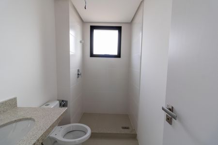 Apartamento à venda com 70m², 2 quartos e 2 vagas Apartamento à venda com 70m², 2 quartos e 2 vagasBanheiro da Suíte