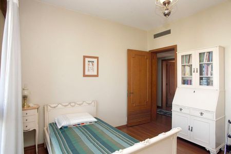 Apartamento à venda com 568m², 4 quartos e 2 vagasQuarto 2