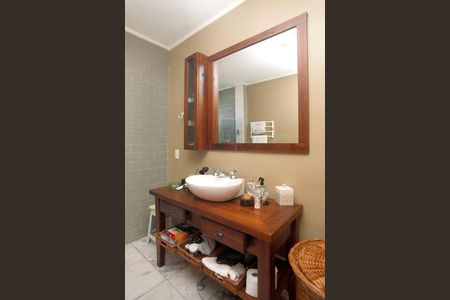 Apartamento à venda com 568m², 4 quartos e 2 vagasBanheiro 2