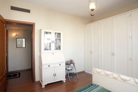 Apartamento à venda com 568m², 4 quartos e 2 vagasQuarto 2