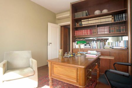 Apartamento à venda com 568m², 4 quartos e 2 vagasOffice